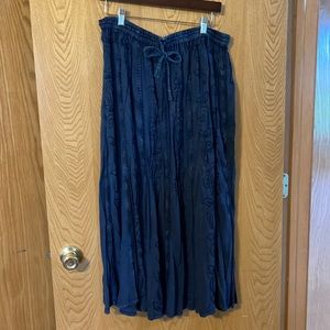 Maxi skirt size L